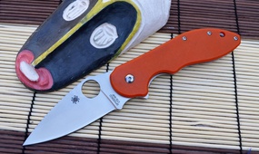 Складной нож Spyderco Domino