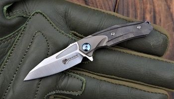 Нож Venom Mini Attacker